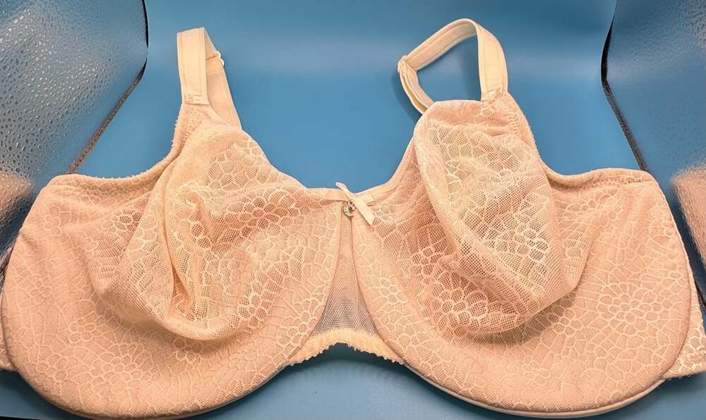 Chantelle C Magnifique Bra Size 38DDDD Beige Lace